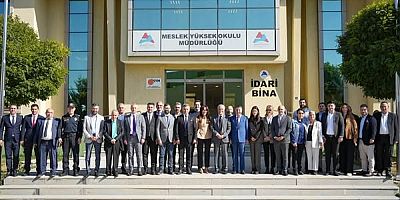 AĞRI İLİNİN HİZMET SEVDALISI BAŞKANI İLHAMİ YILDIZ