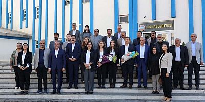 DEM Parti Heyetinden Ağrı Belediyesine Ziyaret