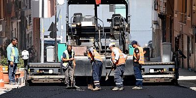- Osmangazi Belediyesi çalışıyor yollar güzelleşiyor - Osmangazi’de 160 ton asfalt döküldü
